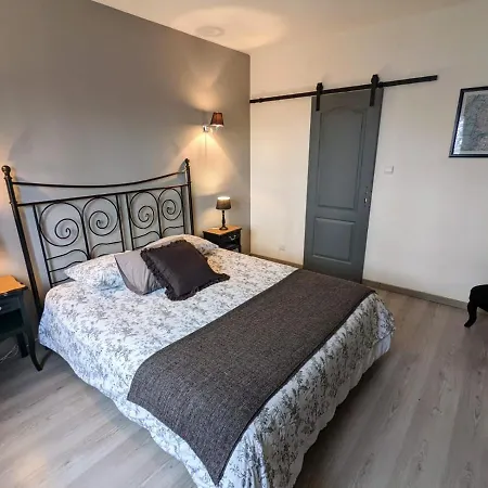 La Maison De Boyeux Nocleg ze śniadaniem 3*